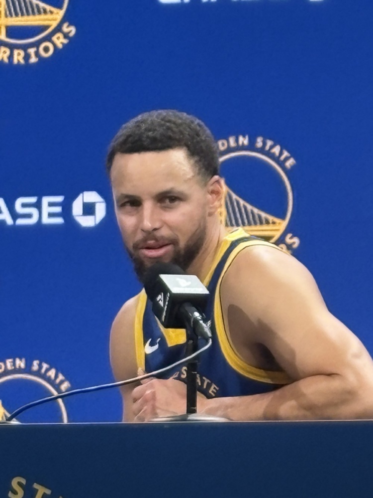 开云体育平台-库里：开局慢热投不进无需纠结 防守稳住了局面&amp;巴特勒带队追分