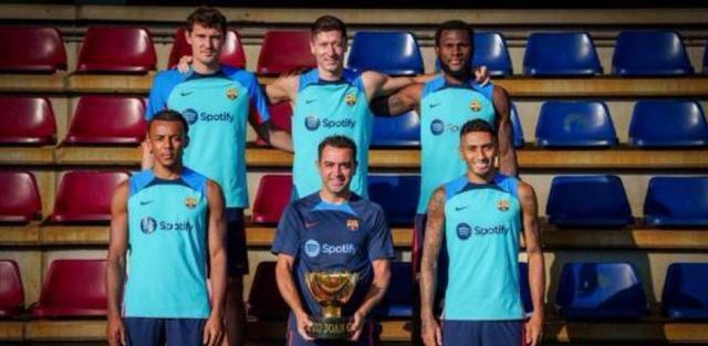 开云体育平台-西甲夏窗观察之巴萨，几乎签下一支队的巴萨重生？