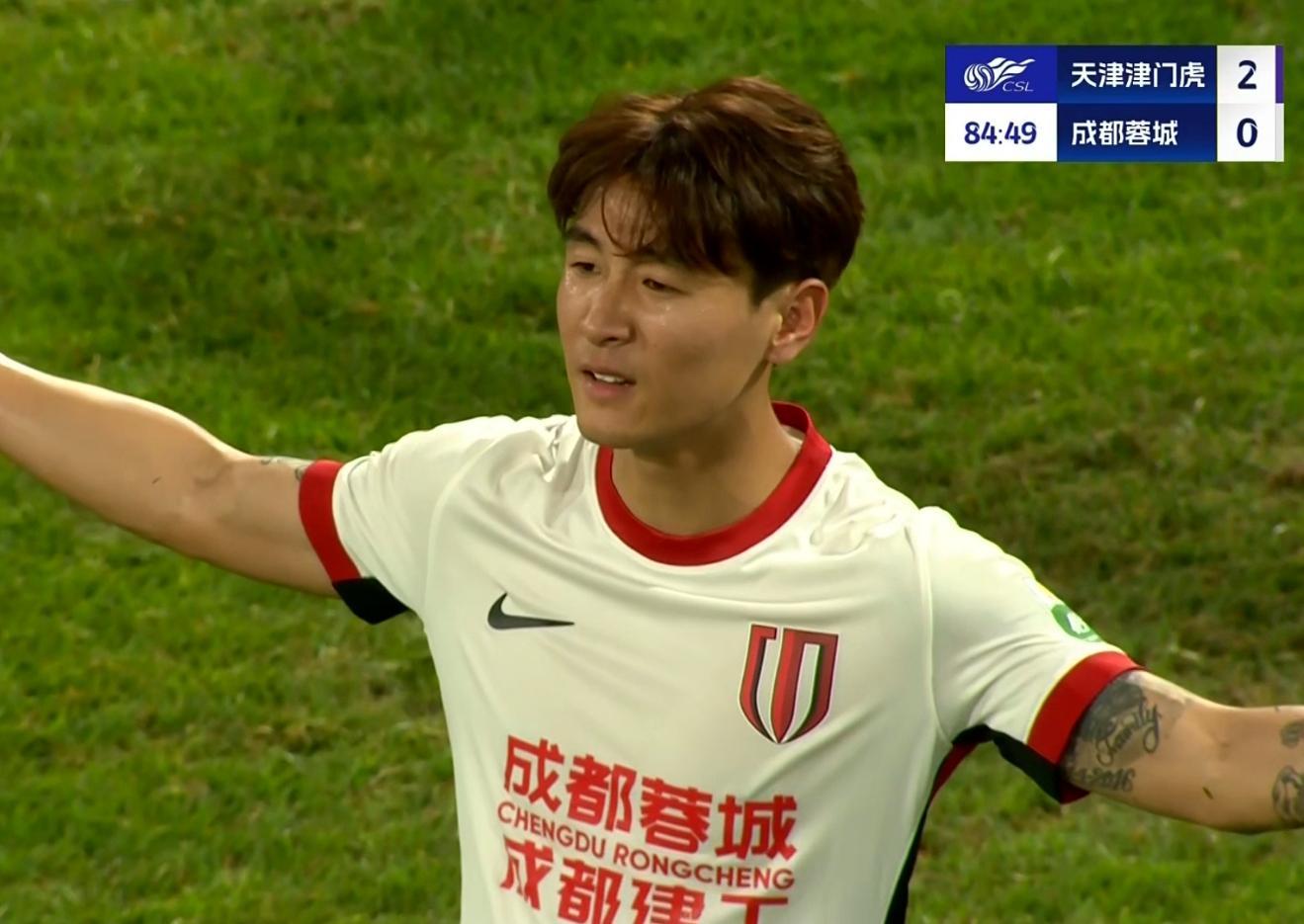 开云体育-中超揭幕战！蓉城vs新鹏城，取胜=领先申花13分，拜合拉木18场0球