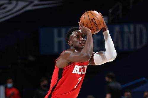 合同即将到期！曝奥拉迪波或被火箭队再次交易